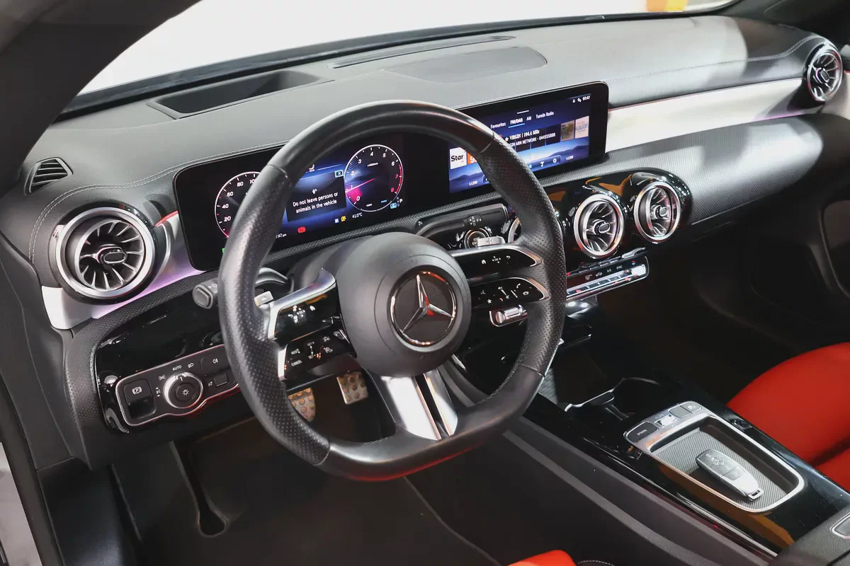 Mercedes CLA 250 4MATIC 2024 I GARGASH WARRANTY + SERVICE CONTRACT I GCC Specs I ACCIDENTS FREE-9-9