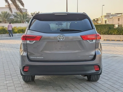 TOYOTA HIGHLANDER 2018 LE V6 3.5L 7 SEATER IN EXCELLENT CONDITION-16