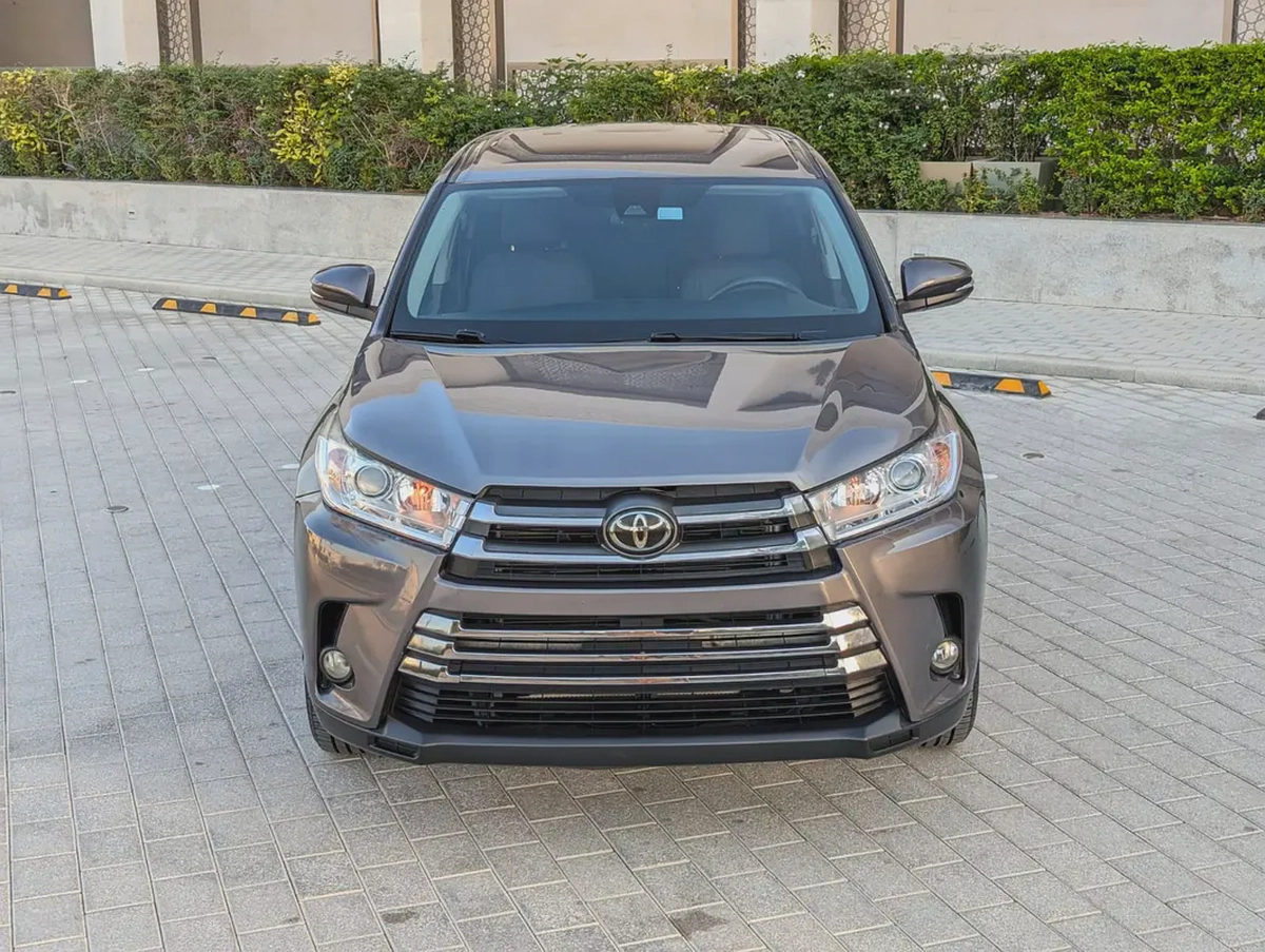 TOYOTA HIGHLANDER 2018 LE V6 3.5L 7 SEATER IN EXCELLENT CONDITION-17-17