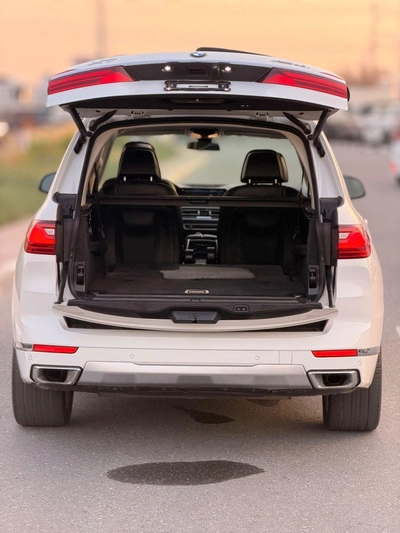 BMW X7 40i PURE EXCELLENCE X7 3.0L Full option 2020-19
