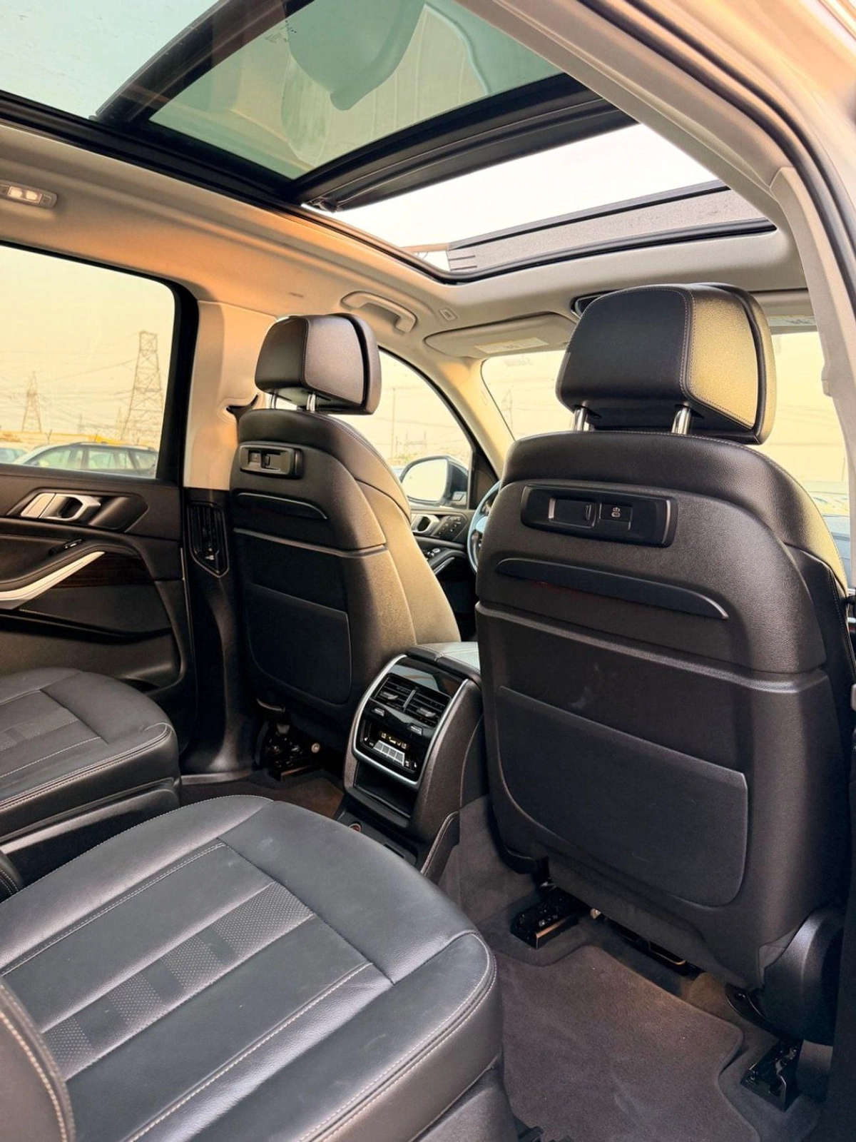 BMW X7 40i PURE EXCELLENCE X7 3.0L Full option 2020-15-0