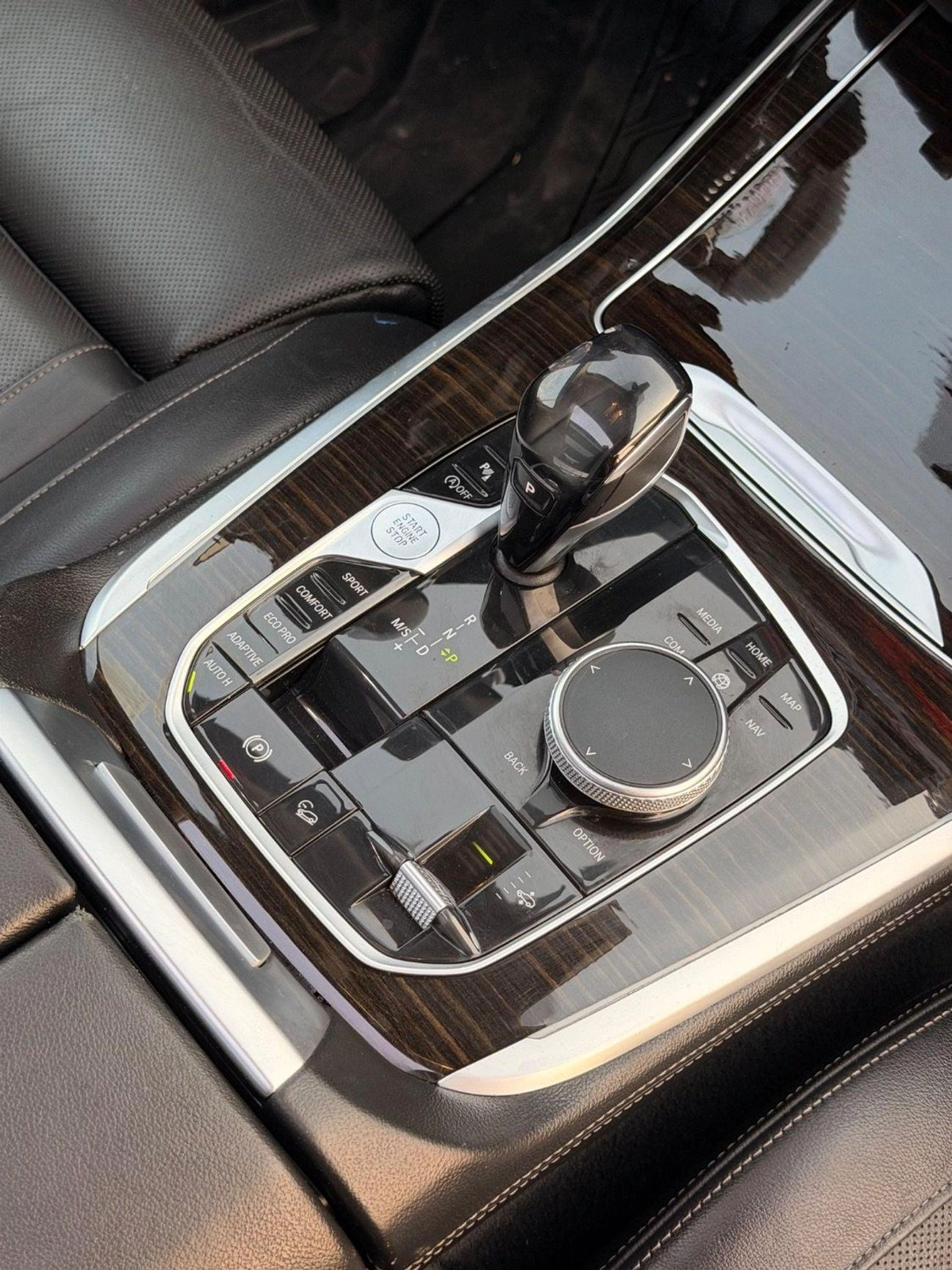 BMW X7 40i PURE EXCELLENCE X7 3.0L Full option 2020-8-0