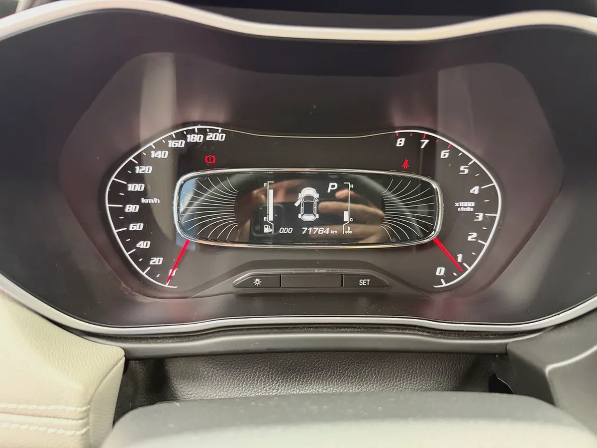 2023 Chevrolet Groove LT - GCC Specs - Like New!-7-7