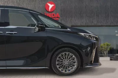 Lexus LM 350h 2024-7