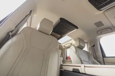 Lexus LM 350h 2024-17