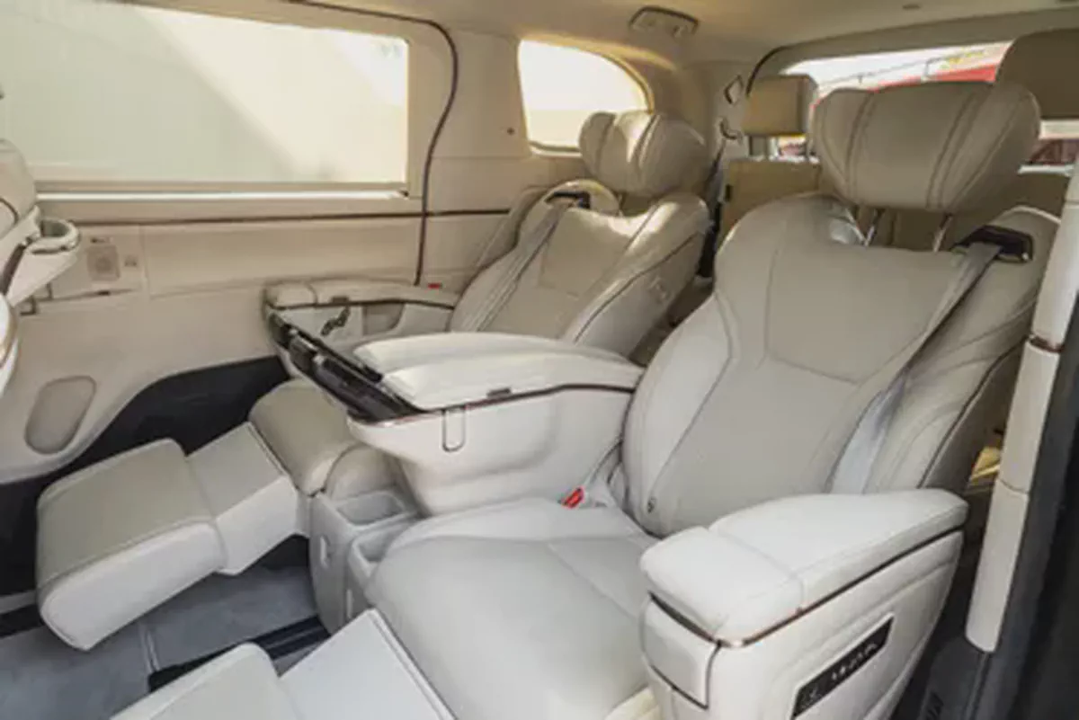 Lexus LM 350h 2024-21-21