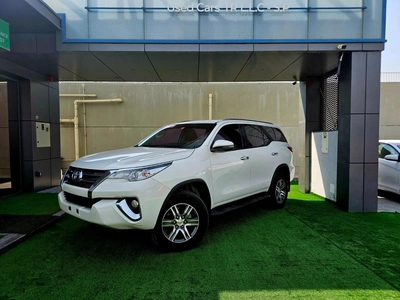 Toyota Fortuner EXR V4 4WD/ GCC SPECS/ LOW MILEAGE/ SINGLE OWNER-0