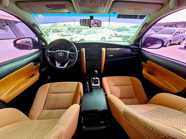 Toyota Fortuner EXR V4 4WD/ GCC SPECS/ LOW MILEAGE/ SINGLE OWNER