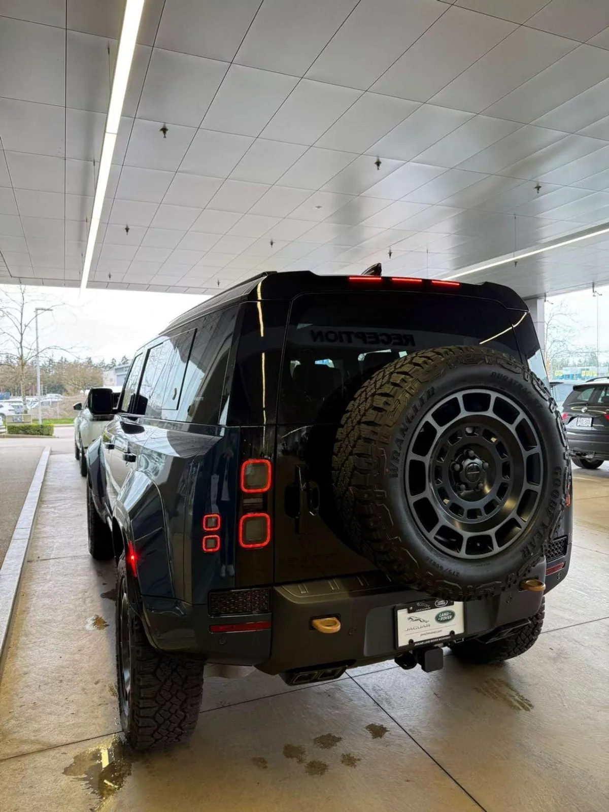 Land Rover Defender P635 V8 OCTA Brand New * EXPORT Price *-3-0