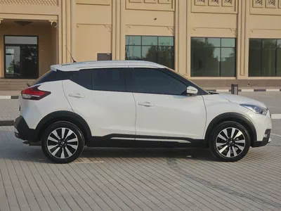 Nissan Kicks 2018 GCC Full Option With Navigation Premium Condition Low Mileage Family SUV-17