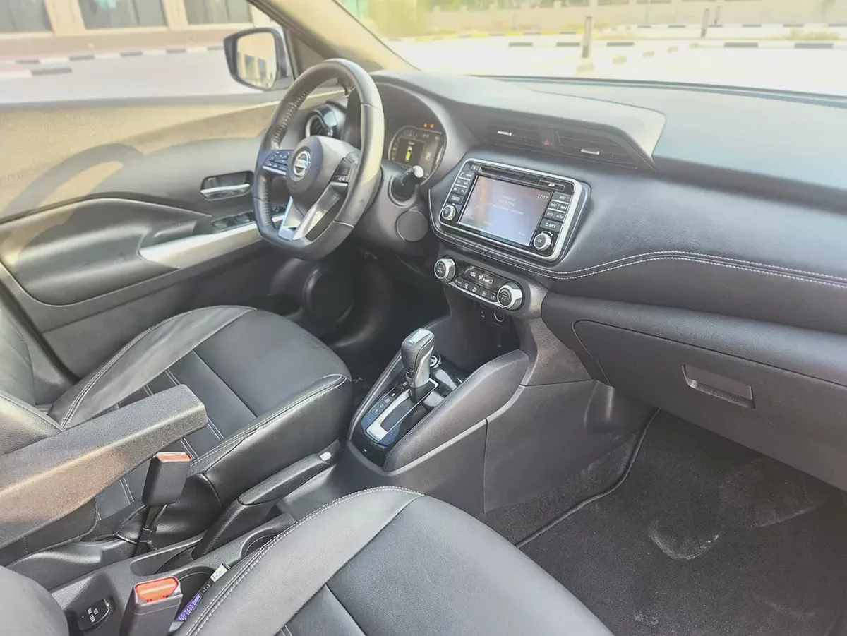 Nissan Kicks 2018 GCC Full Option With Navigation Premium Condition Low Mileage Family SUV-10-10