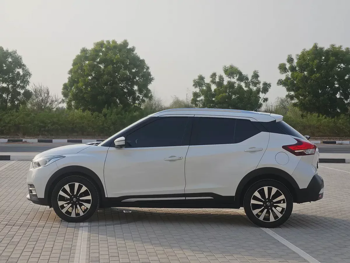 Nissan Kicks 2018 GCC Full Option With Navigation Premium Condition Low Mileage Family SUV-16-16