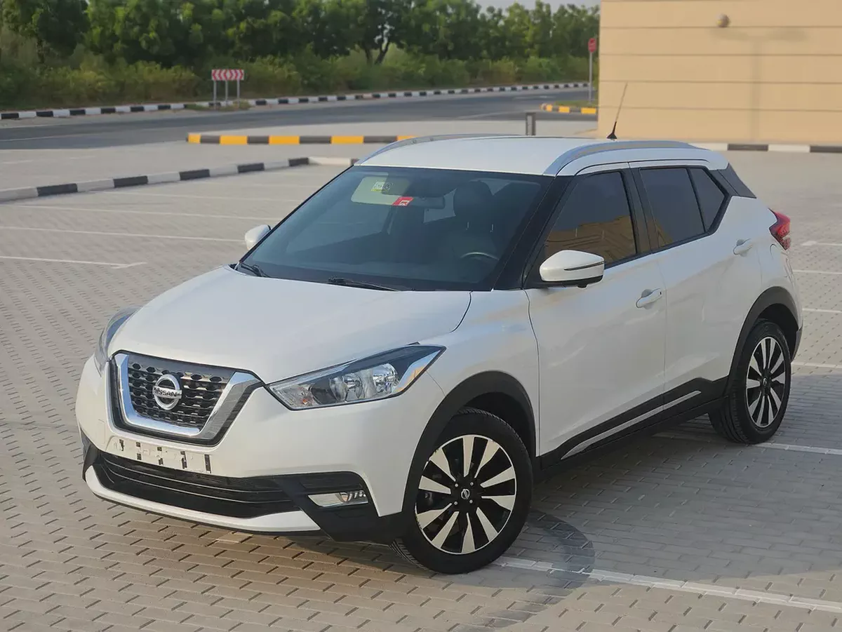 Nissan Kicks 2018 GCC Full Option With Navigation Premium Condition Low Mileage Family SUV-2-2