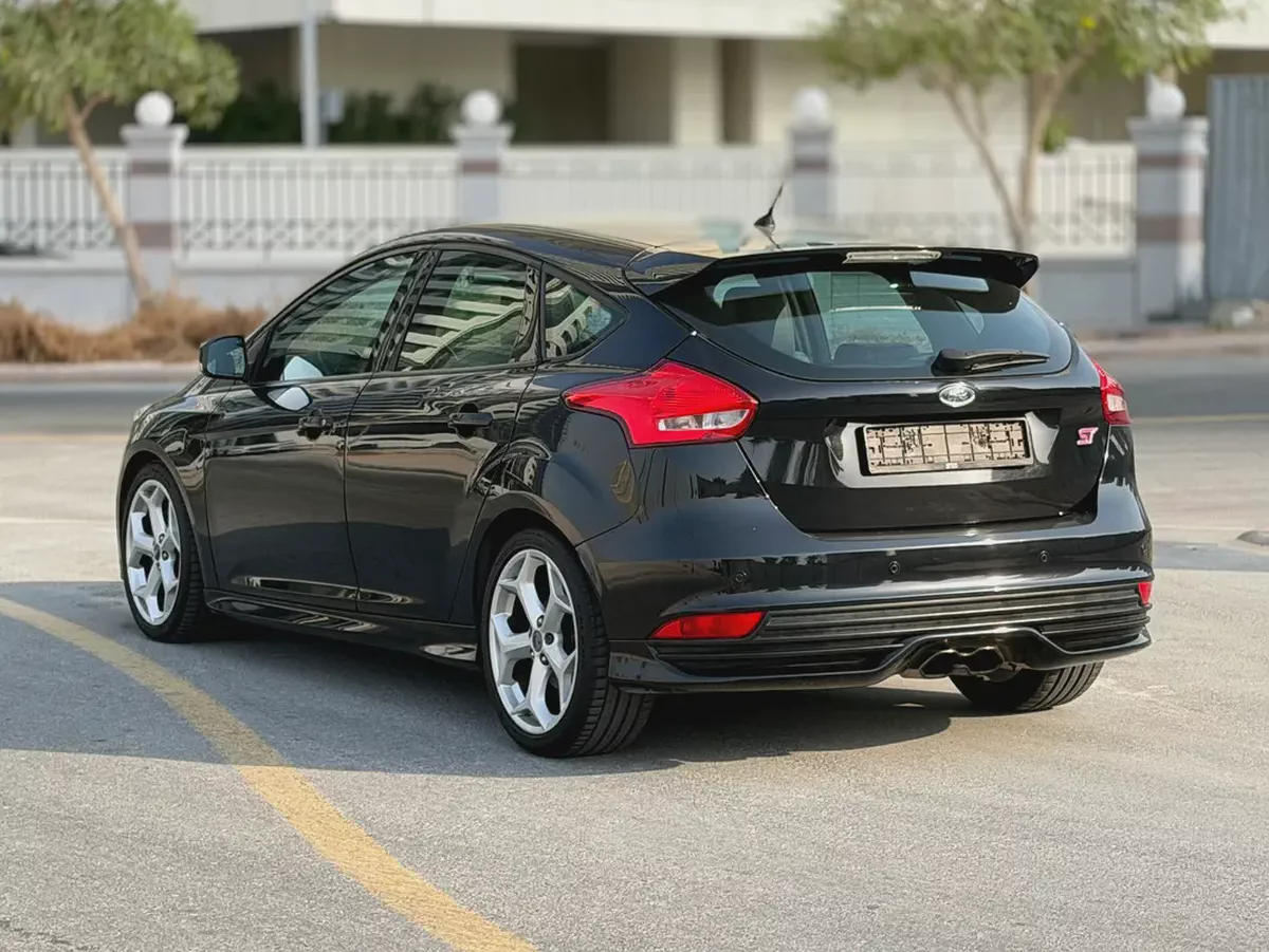 Original Paint | 2015 Ford Focus ST GCC Specs-13-13