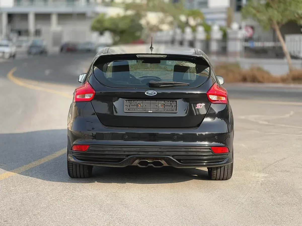 Original Paint | 2015 Ford Focus ST GCC Specs-14-14