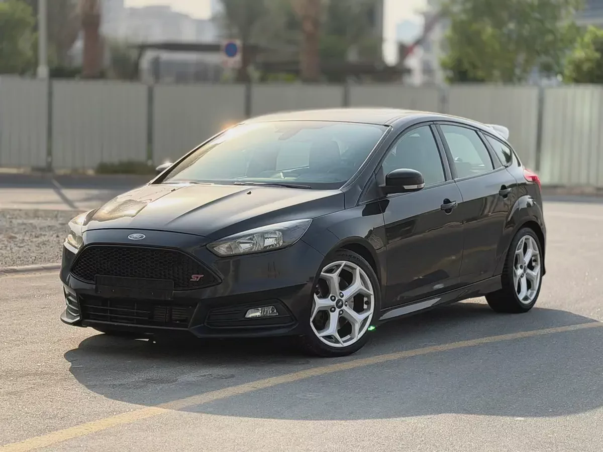 Original Paint | 2015 Ford Focus ST GCC Specs