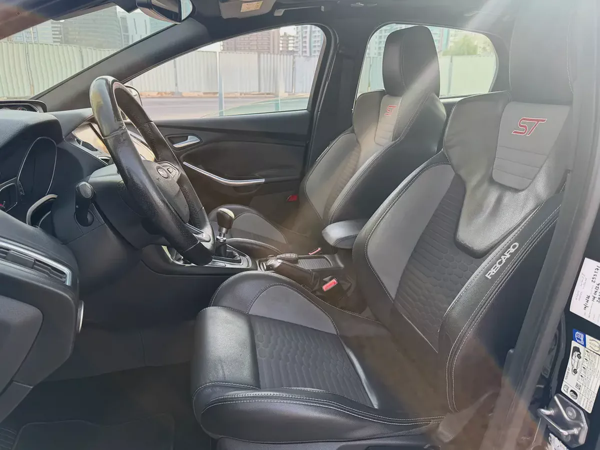 Original Paint | 2015 Ford Focus ST GCC Specs-7-7