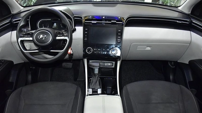 Hyundai Tucson ( 2023 Model ) in Grey Color GCC Specs-5