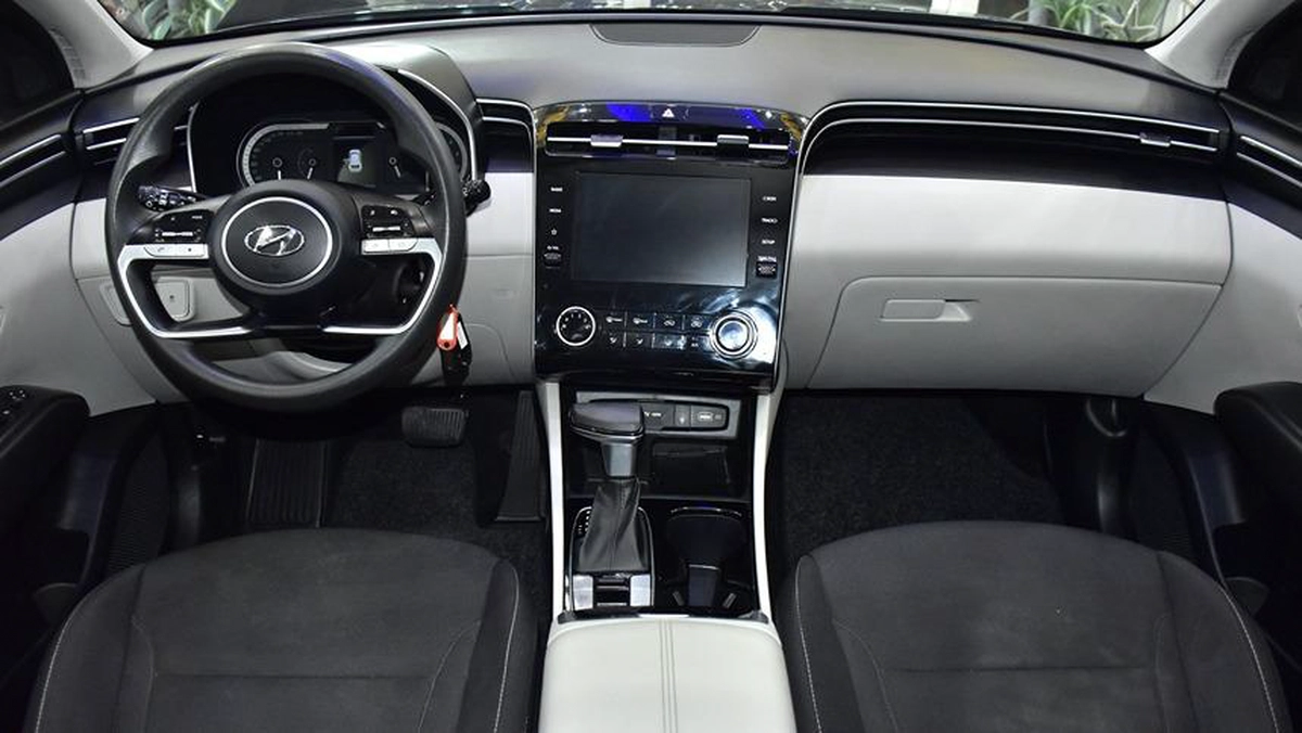 Hyundai Tucson ( 2023 Model ) in Grey Color GCC Specs-5-5