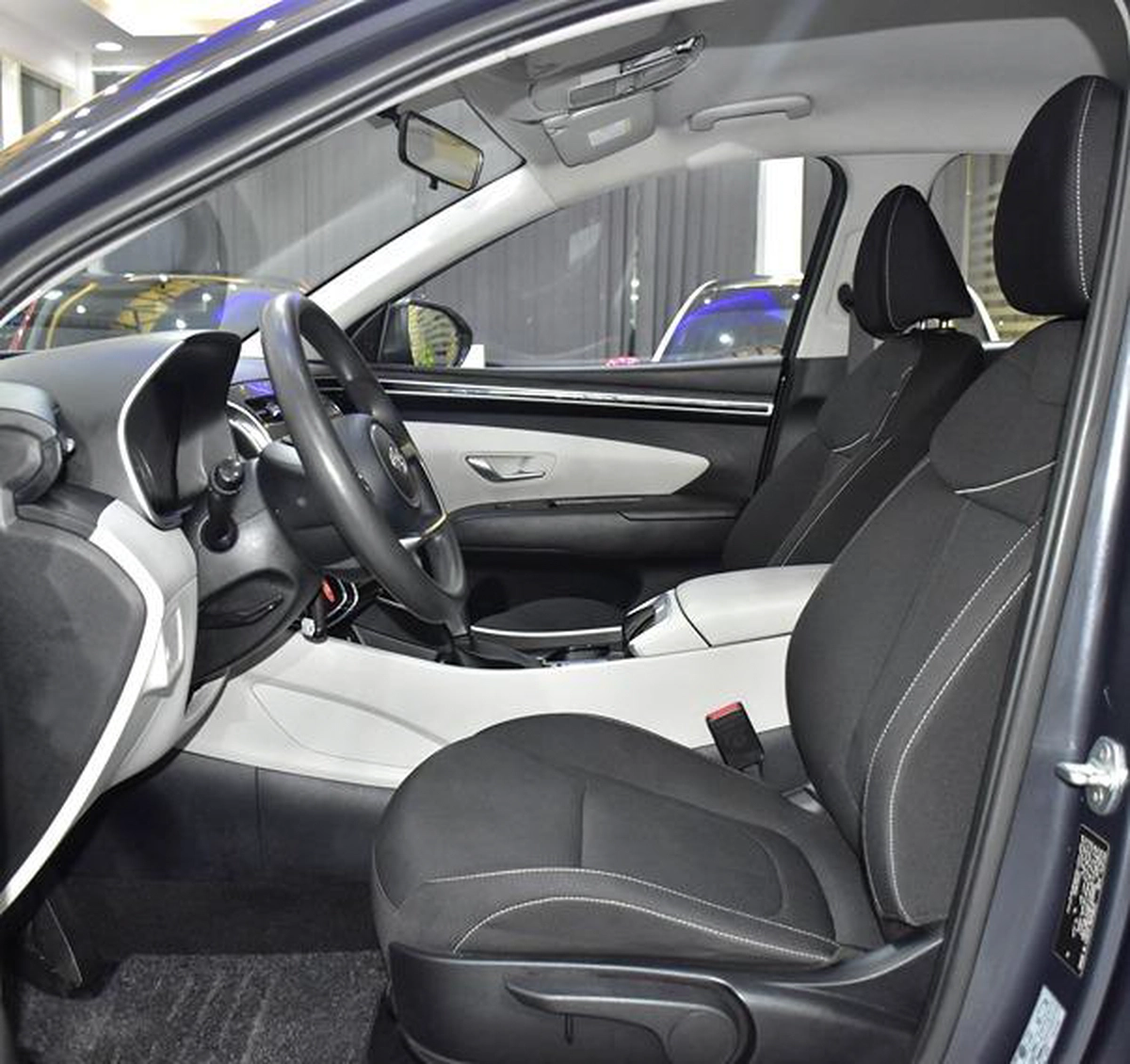 Hyundai Tucson ( 2023 Model ) in Grey Color GCC Specs-1-1