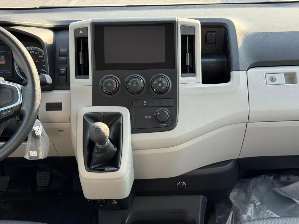 Toyota Hiace GL 2.8L Diesel MT 2026 Export Price @ 158,000 AED-9-0