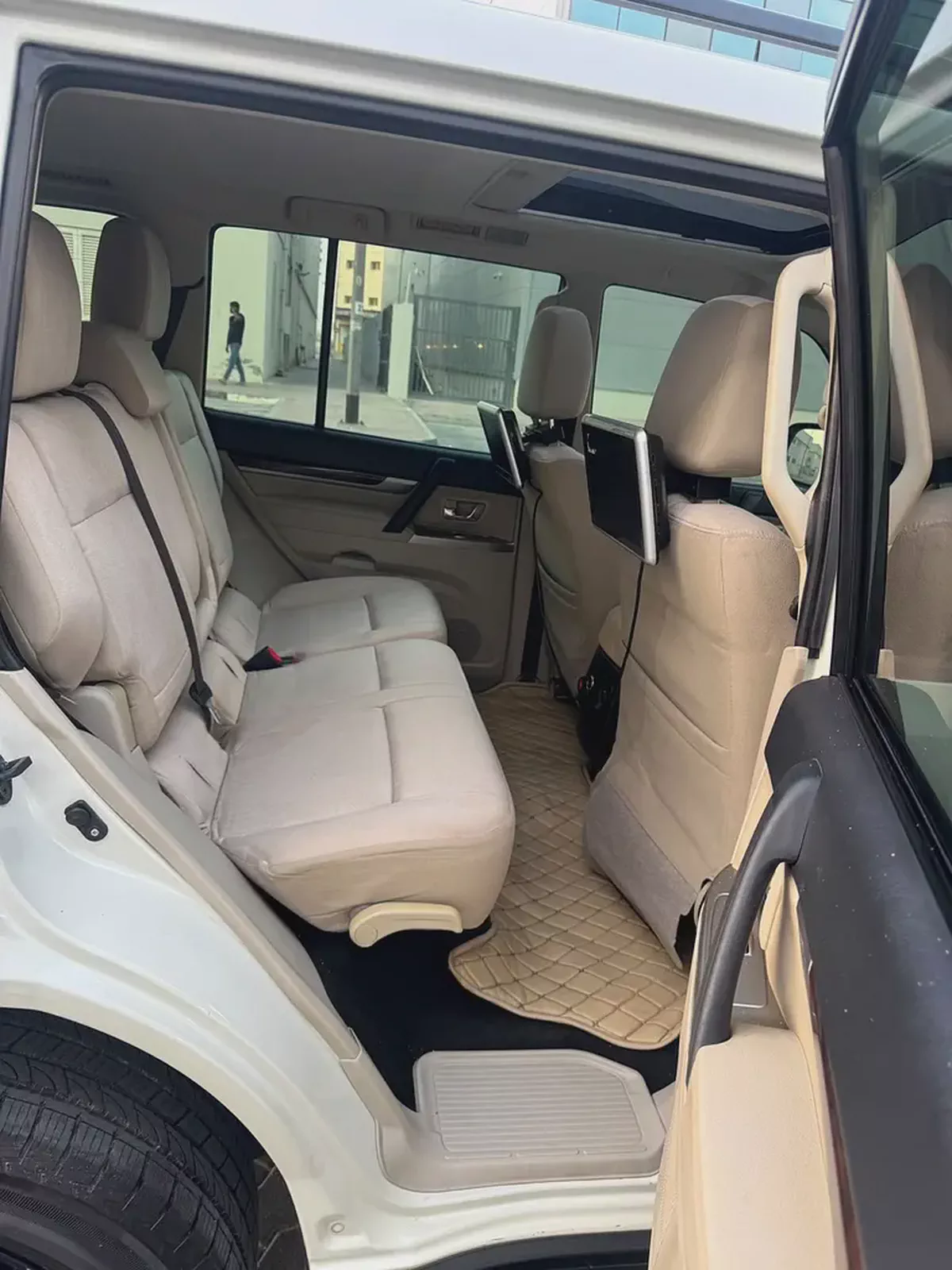 Mitsubishi Pajero GLS 2018 GCC 3.5L Full Option Original paint-11-11