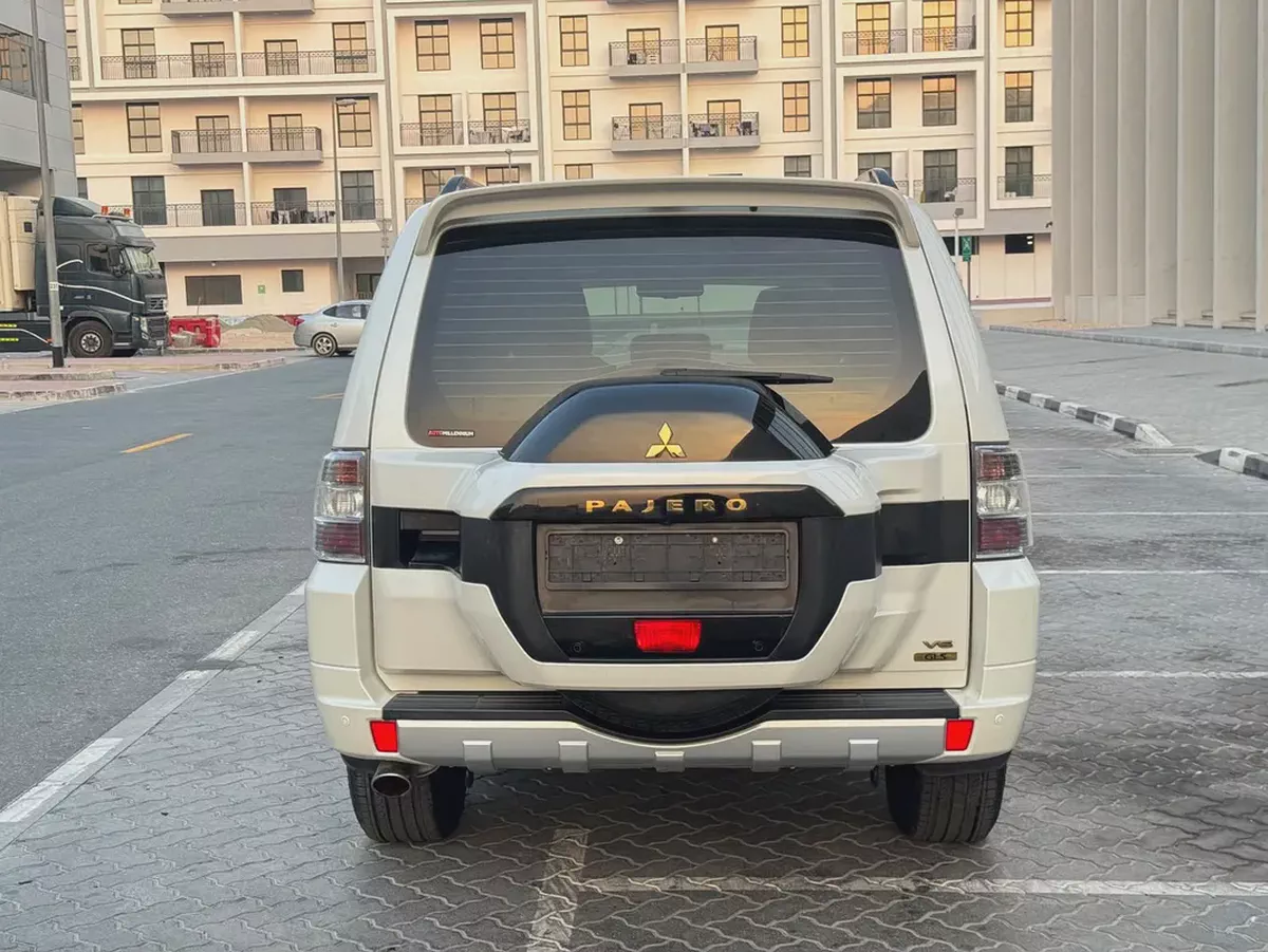 Mitsubishi Pajero GLS 2018 GCC 3.5L Full Option Original paint-5-5