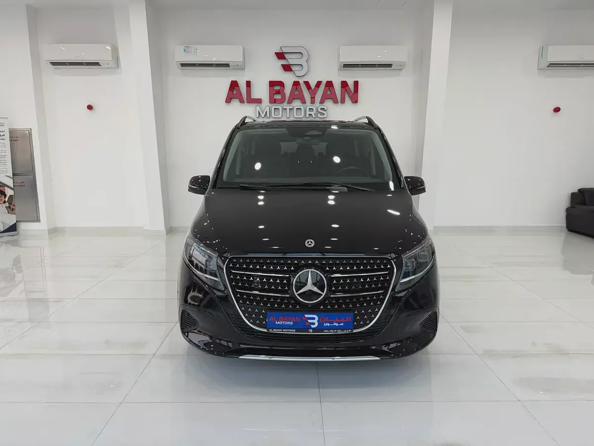 مرسيدس بنز V300 2025 اسود / اسود خليجي-4-4
