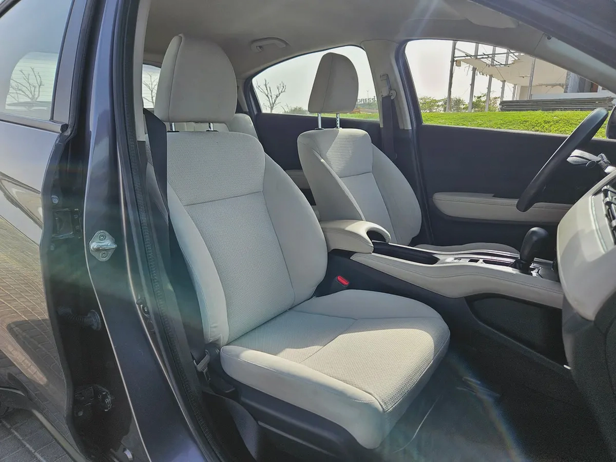 Honda HR-V EX 2020 GCC Specs - Pristine Condition With Low KM Avalible With Bank Finance