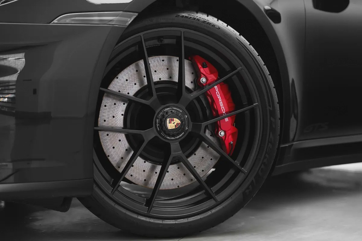 2025 PORSCHE 911 CARRERA 4 GTS WITH WARRANTY-19-19