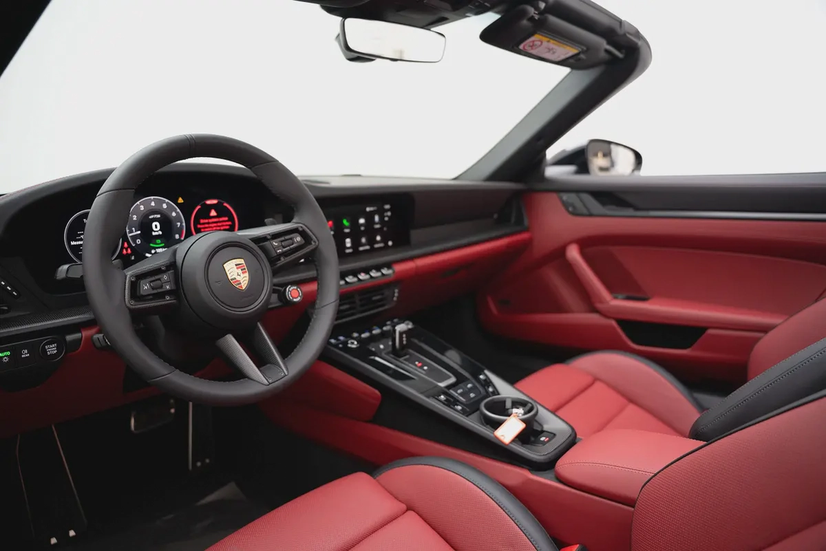 2025 PORSCHE 911 CARRERA 4 GTS WITH WARRANTY-6-6