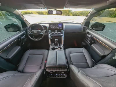 TOYOTA LAND CRUISER 2013 FACELIFTED 2025 WITH INTERIOR AND EXTERIOR GCC V6 4.0L-2