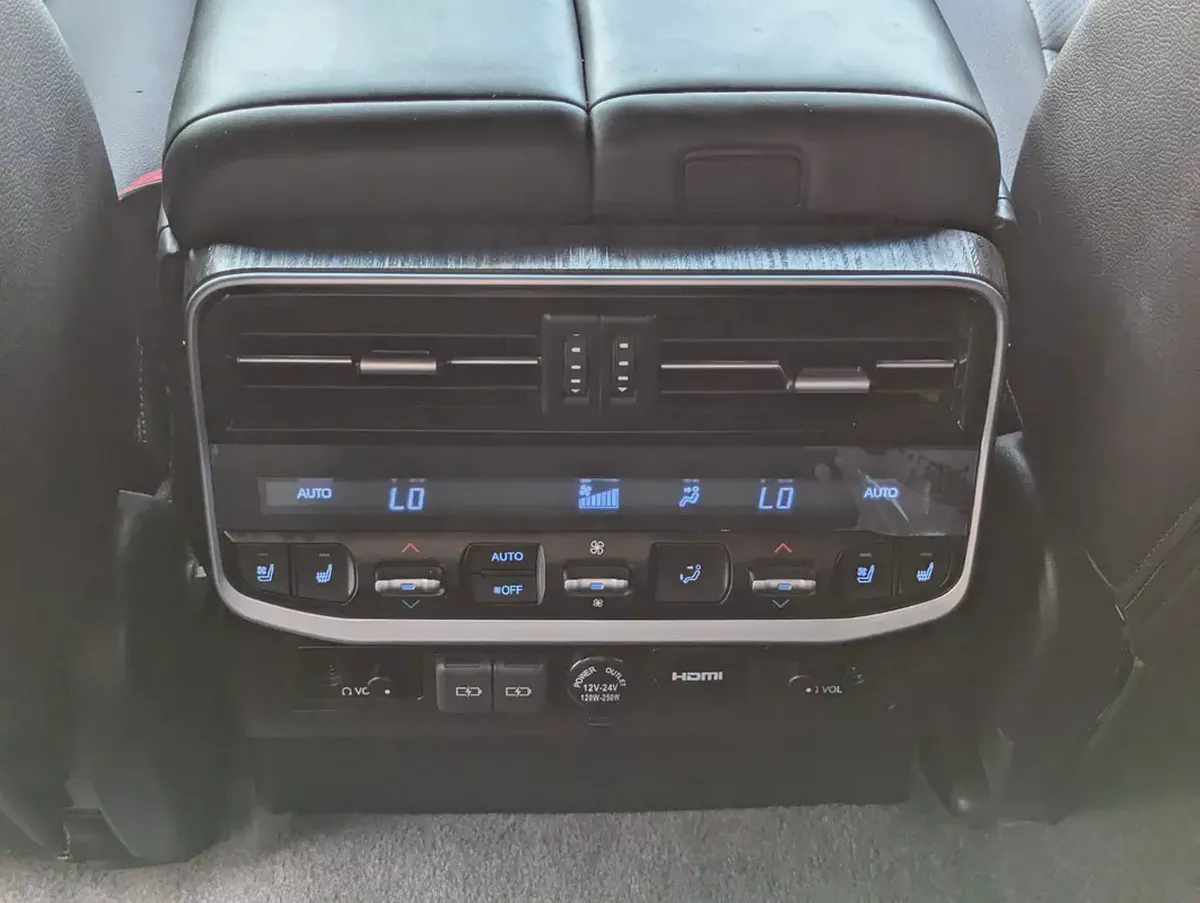 TOYOTA LAND CRUISER 2013 FACELIFTED 2025 WITH INTERIOR AND EXTERIOR GCC V6 4.0L-11-11