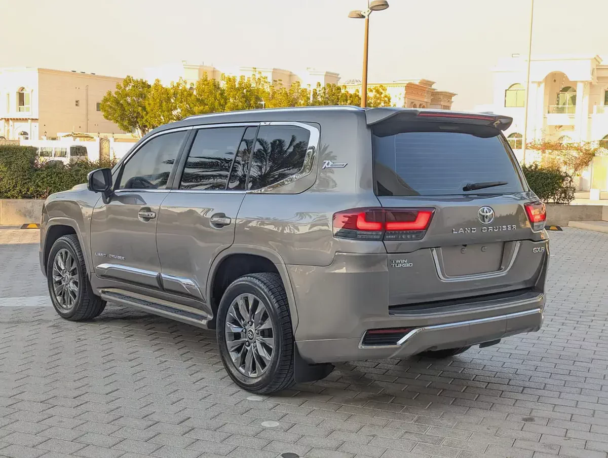 TOYOTA LAND CRUISER 2013 FACELIFTED 2025 WITH INTERIOR AND EXTERIOR GCC V6 4.0L-14-14