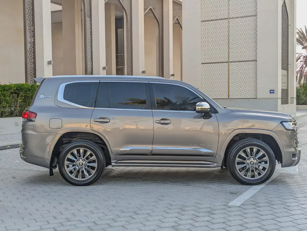 TOYOTA LAND CRUISER 2013 FACELIFTED 2025 WITH INTERIOR AND EXTERIOR GCC V6 4.0L-17-17