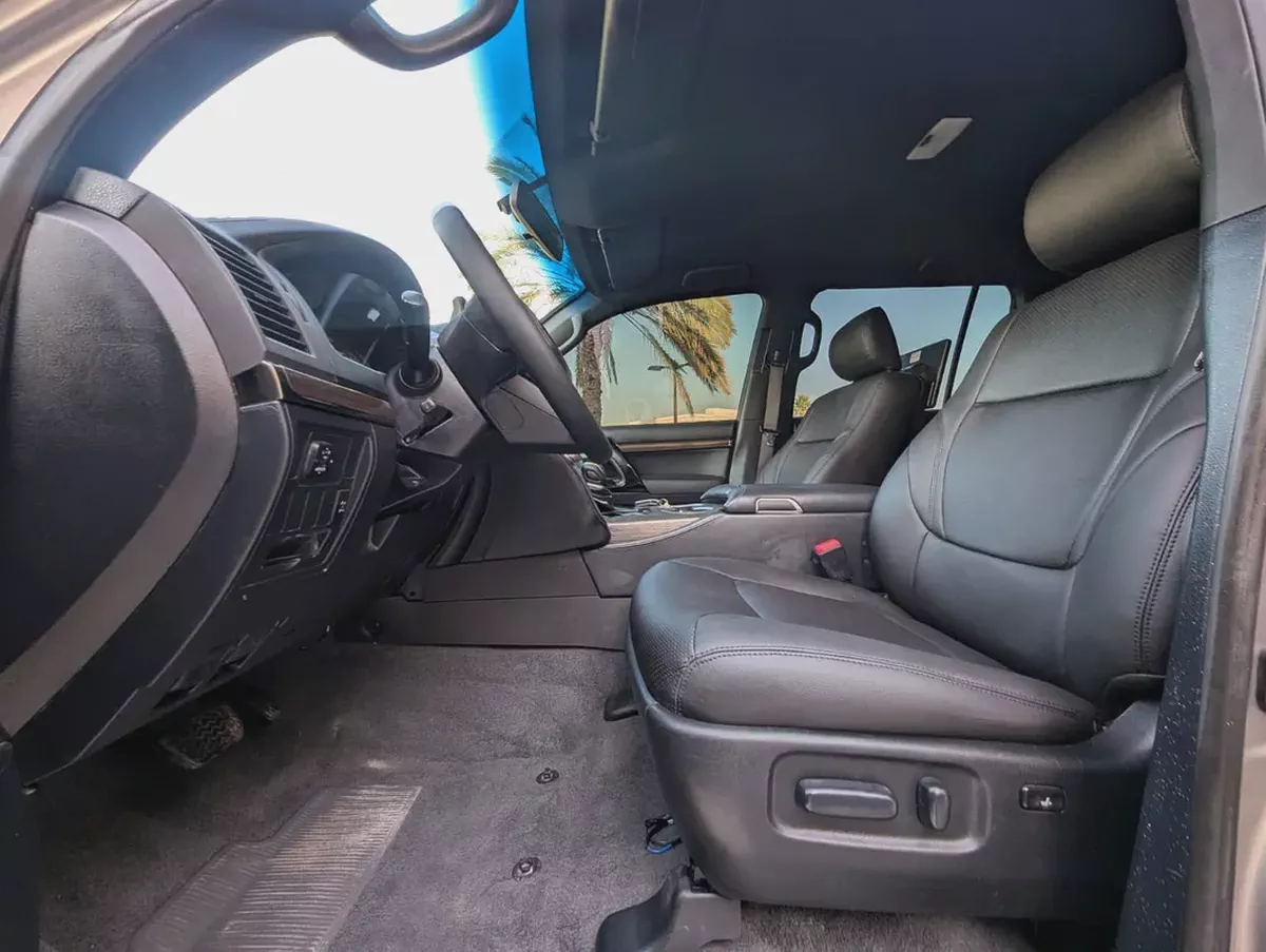 TOYOTA LAND CRUISER 2013 FACELIFTED 2025 WITH INTERIOR AND EXTERIOR GCC V6 4.0L-3-3