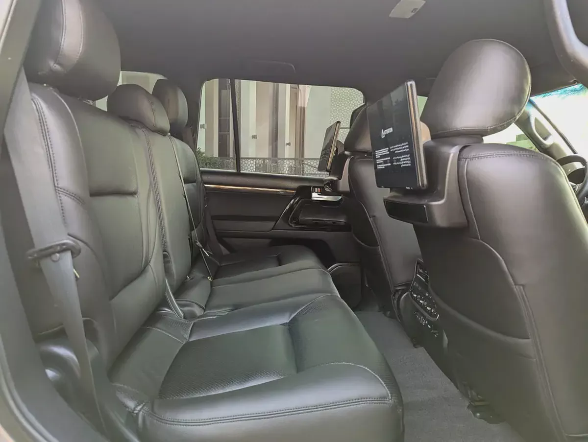TOYOTA LAND CRUISER 2013 FACELIFTED 2025 WITH INTERIOR AND EXTERIOR GCC V6 4.0L-4-4