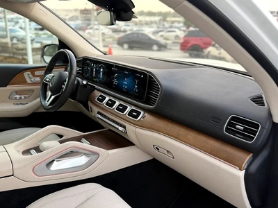 Mercedes-Benz GLS 450 4MATIC-14