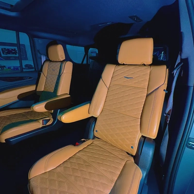 2023 Cadillac Escalade Premium Luxury ESV-10