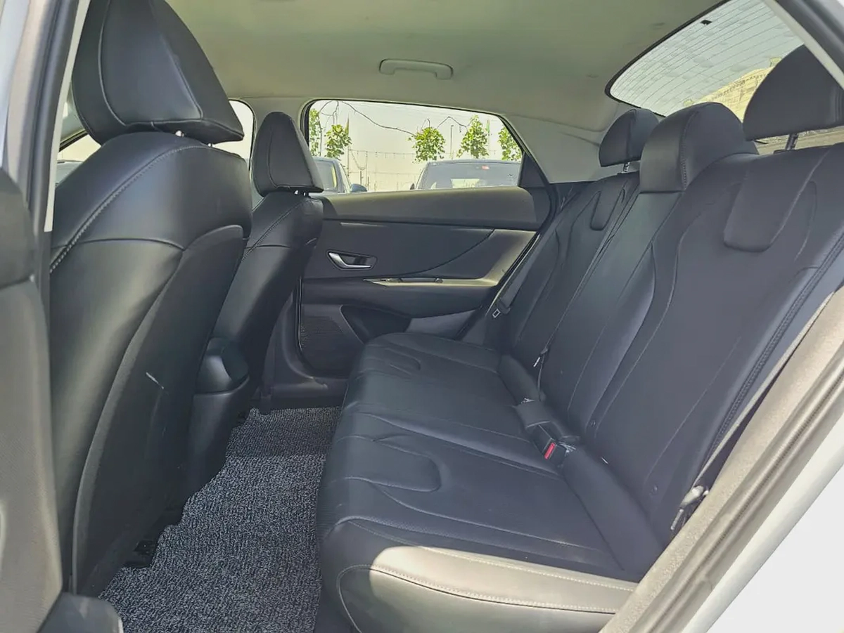 Hyundai Avante 2021 | Korean Specs | Excellent Condition-8-8