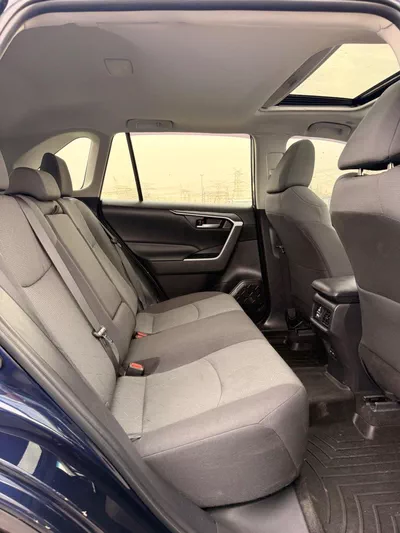 Toyota RAV4 XLE 2.5L  4X4 Sunroof, push start full option-14