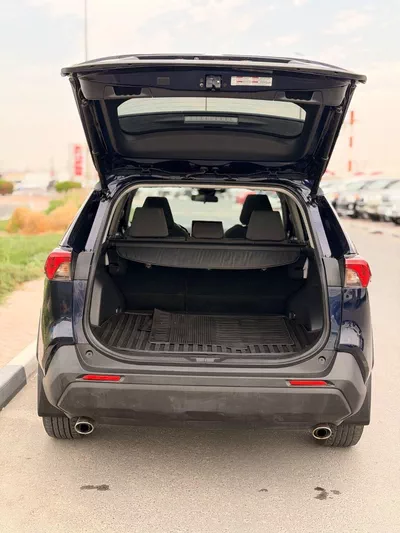 Toyota RAV4 XLE 2.5L  4X4 Sunroof, push start full option-21