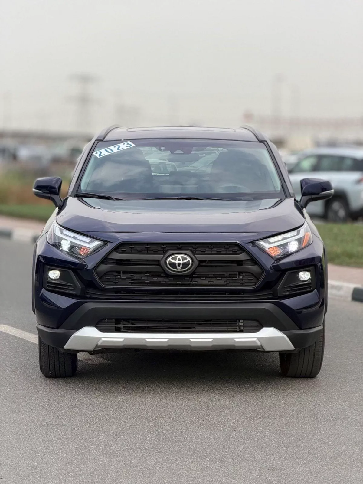Toyota RAV4 XLE 2.5L  4X4 Sunroof, push start full option-1-0