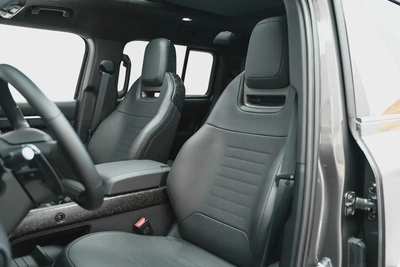 2025 LAND ROVER DEFENDER OCTA EDITION ONE-13