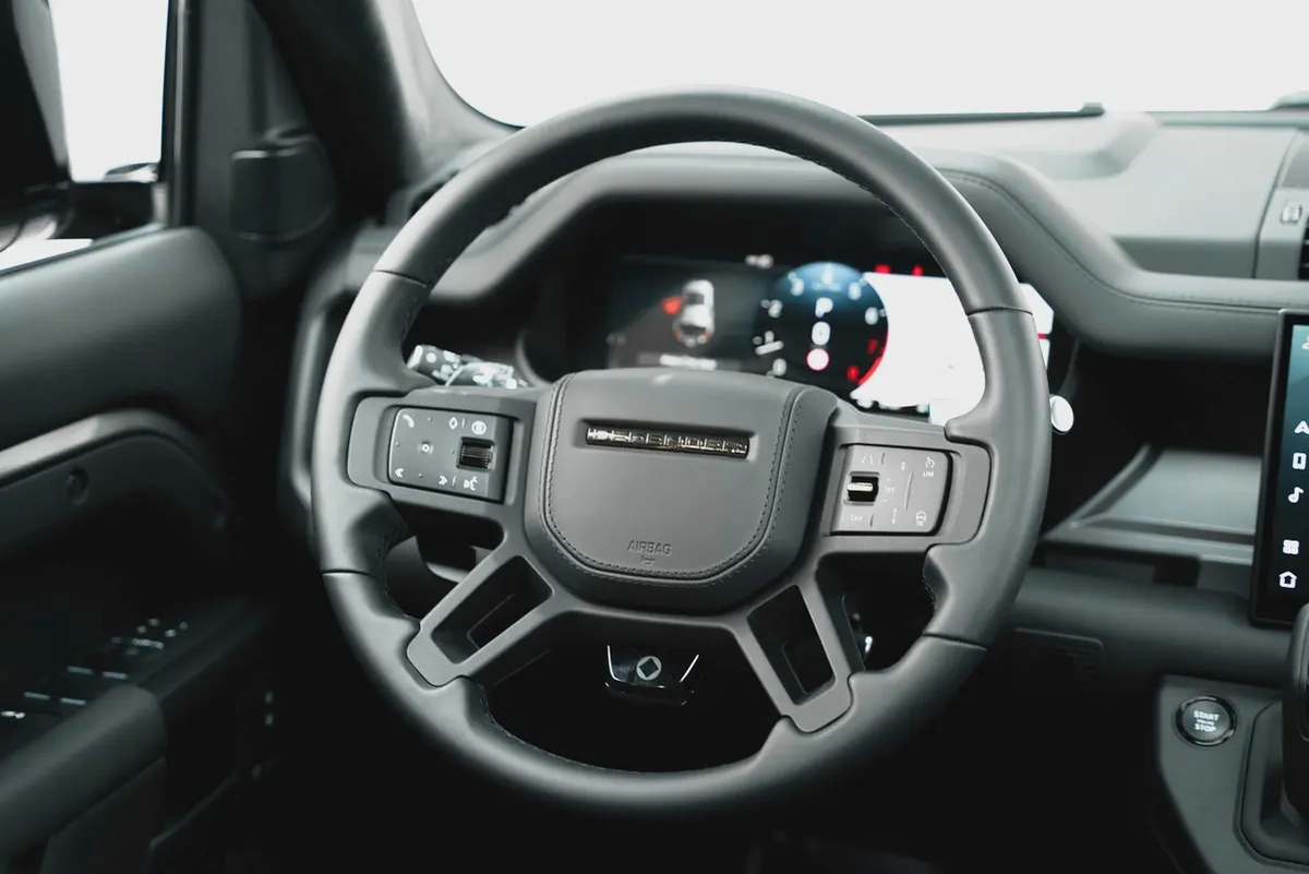 2025 LAND ROVER DEFENDER OCTA EDITION ONE-6-6