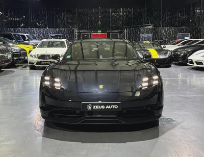 Exclusive Offer | GCC | Very Low Mileage | Warranty 2027 | Al Naboodah Full Service History-1