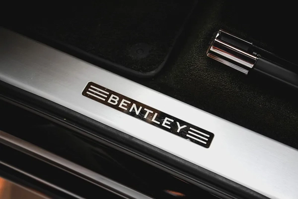 BENTLEY BENTAYGA - ORIGINAL MANSORY | 2022 | BRAND NEW | WARRANTY N SERVICE AVAILABLE