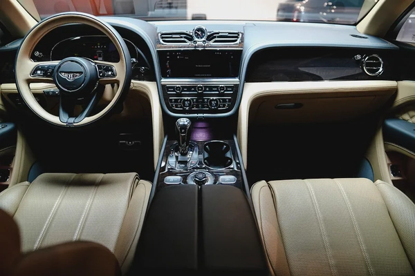 BENTLEY BENTAYGA - ORIGINAL MANSORY | 2022 | BRAND NEW | WARRANTY N SERVICE AVAILABLE