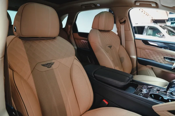 BENTLEY BENTAYGA - ORIGINAL MANSORY | 2022 | BRAND NEW | WARRANTY N SERVICE AVAILABLE