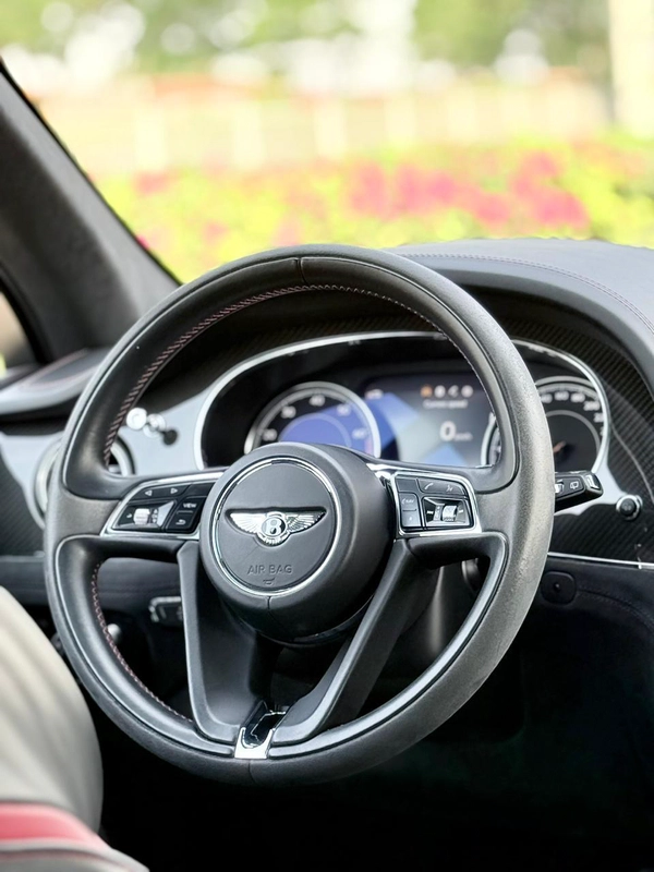BENTLEY BENTAYGA W12 SPEED | YEAR: 2020 | FULL-SERVICE HISTORY WITH AGENCY AND UNDER WARRANTY
